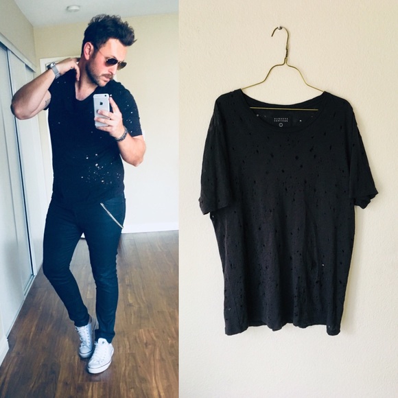 Barneys New York Other - • BARNEYS NY 🇺🇸 Distressed Tee •